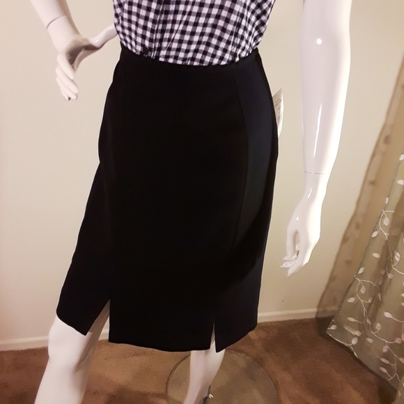 Tahari Woman Dresses & Skirts - 🤑🔥🤳SALE 💥Tahari black  skirt size 8
